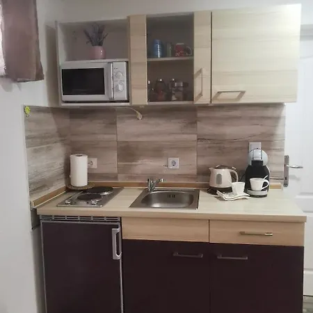 Ana Apartman