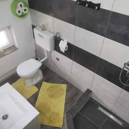 Ana Apartman