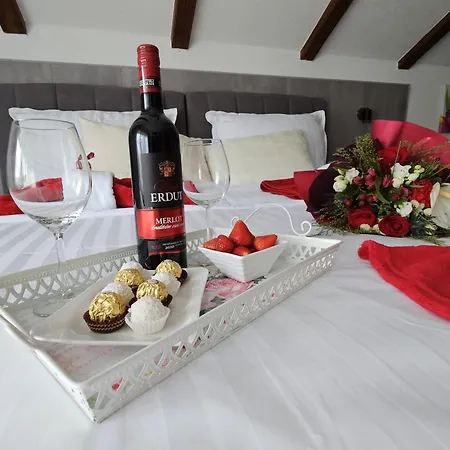 Ana * Gracac (Zadar)