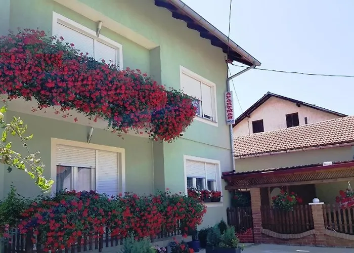 Ana * Gračac